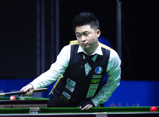 上形成更大 上形成更大