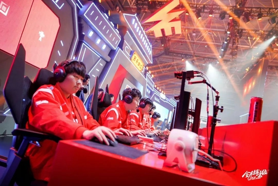 薪不踢球 薪不踢球