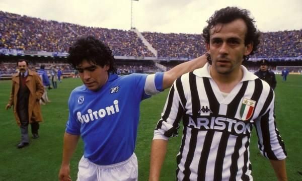 随着社交媒 随着社交媒