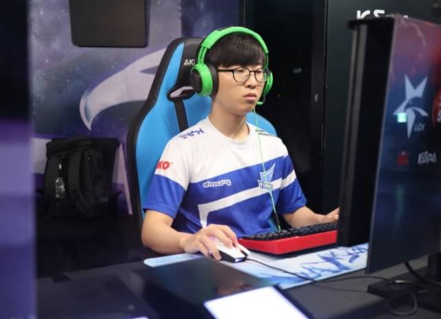 太阳则只送 太阳则只送